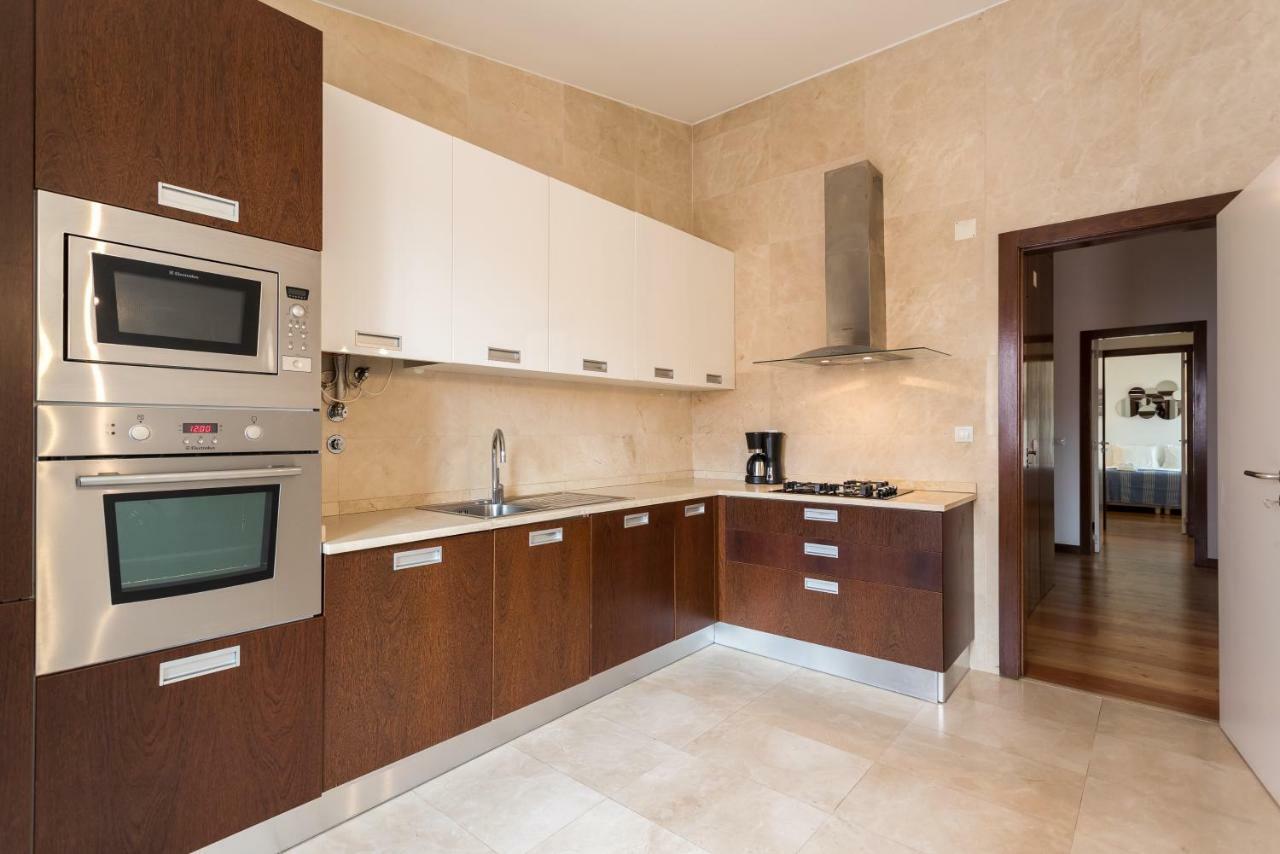 Alfama Modern Two-Bedroom Apartment W/ River View And Parking - By Lu Holidays Лісабон Екстер'єр фото