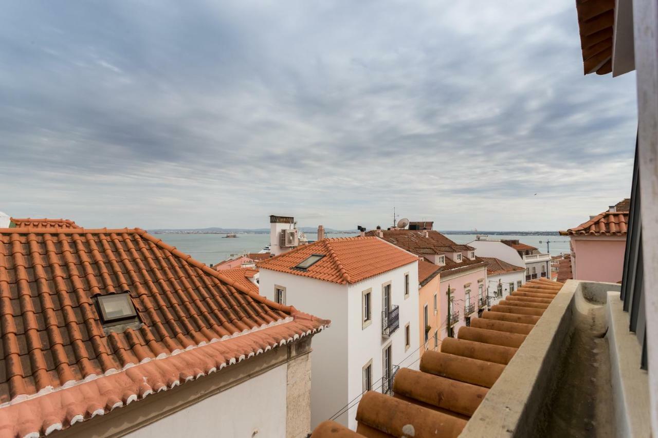 Alfama Modern Two-Bedroom Apartment W/ River View And Parking - By Lu Holidays Лісабон Екстер'єр фото